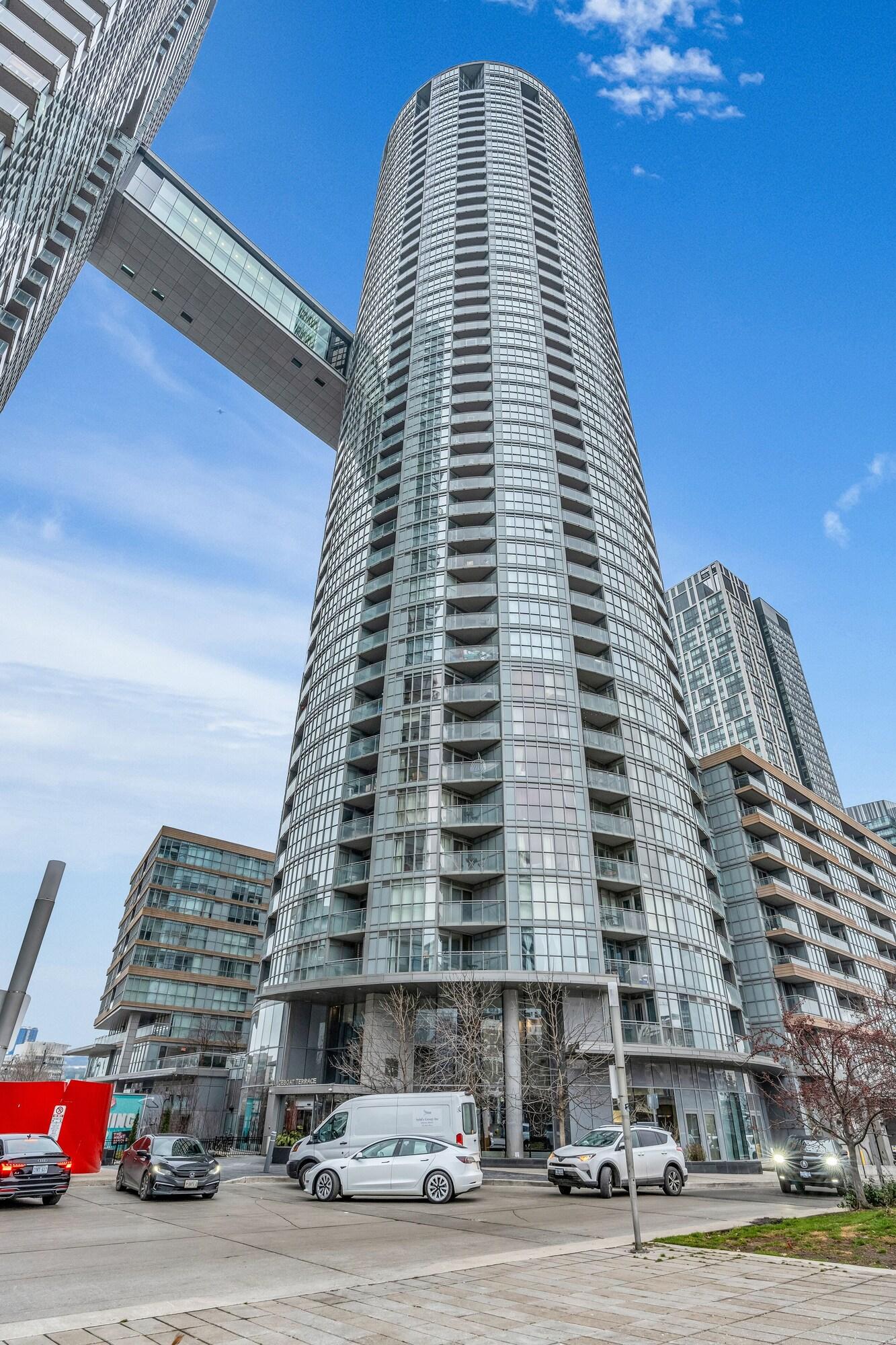 Vista Exterior Harbourfront 2 Bed Suites