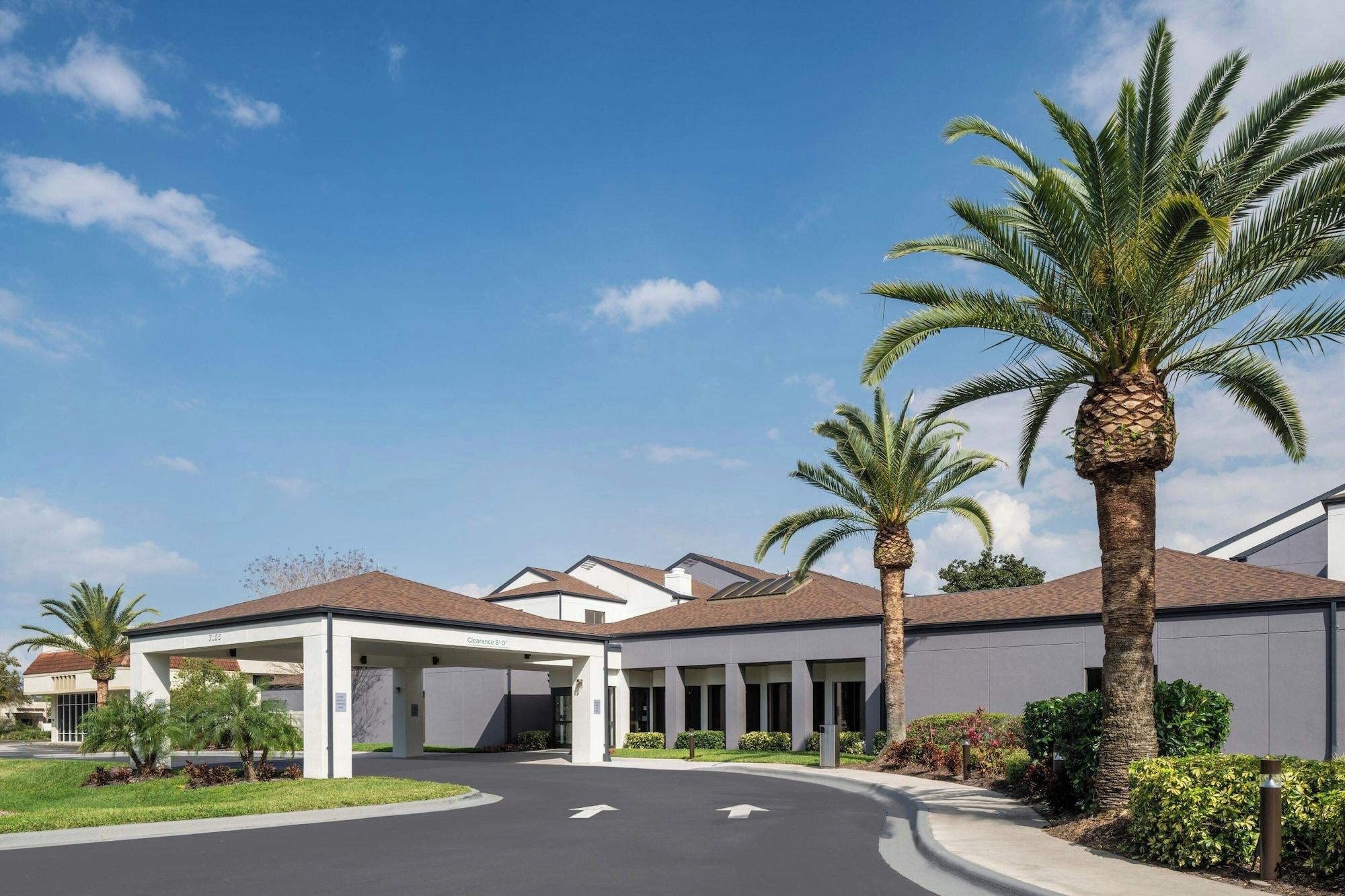 Varios Courtyard by Marriott Orlando Airport