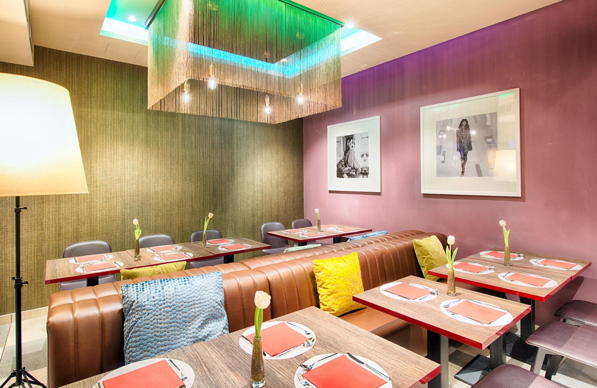 Restaurant NYX Hotel Milan by Leonardo Hotels