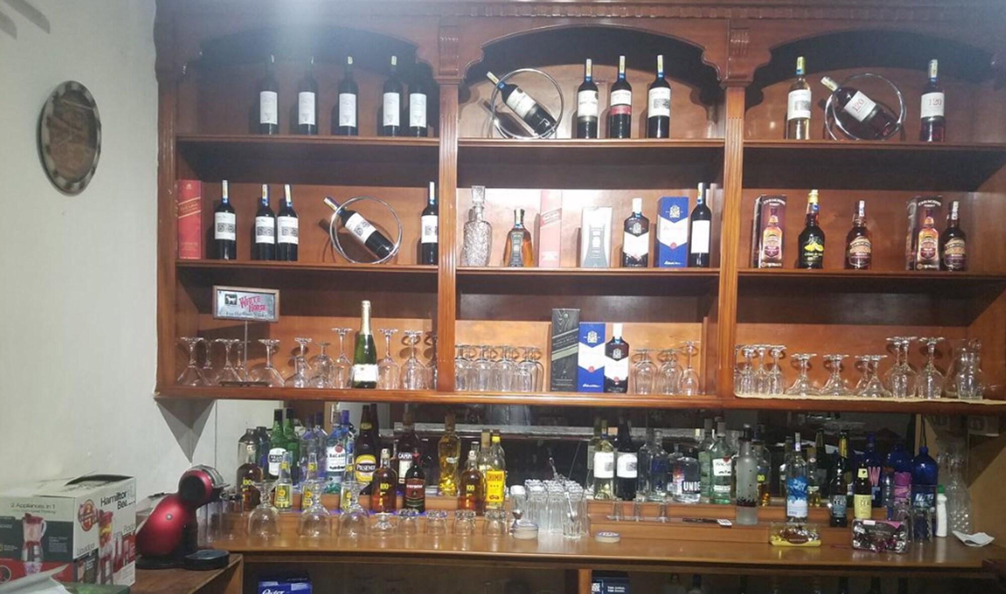 Bar/Salón Hotel las Américas Cuenca