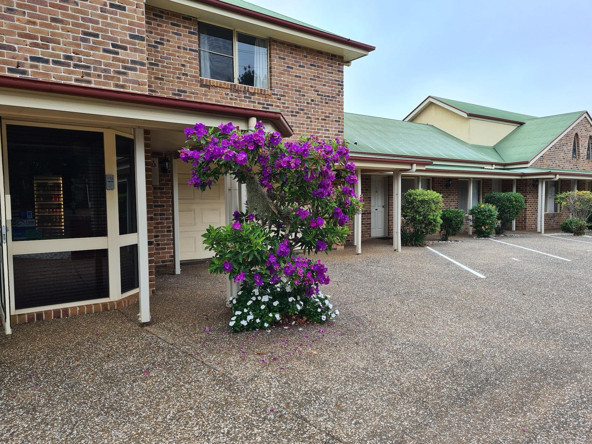 Varios Country Gardens Motor Inn Toowoomba