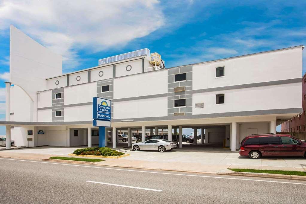 Vista Exterior Days Inn by Wyndham Ormond Beach Mainsail Oceanfrt