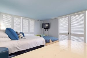 Alquiler Vacacional - King bed & Futon, Waikiki Studio with a view, kitchen & Free parking