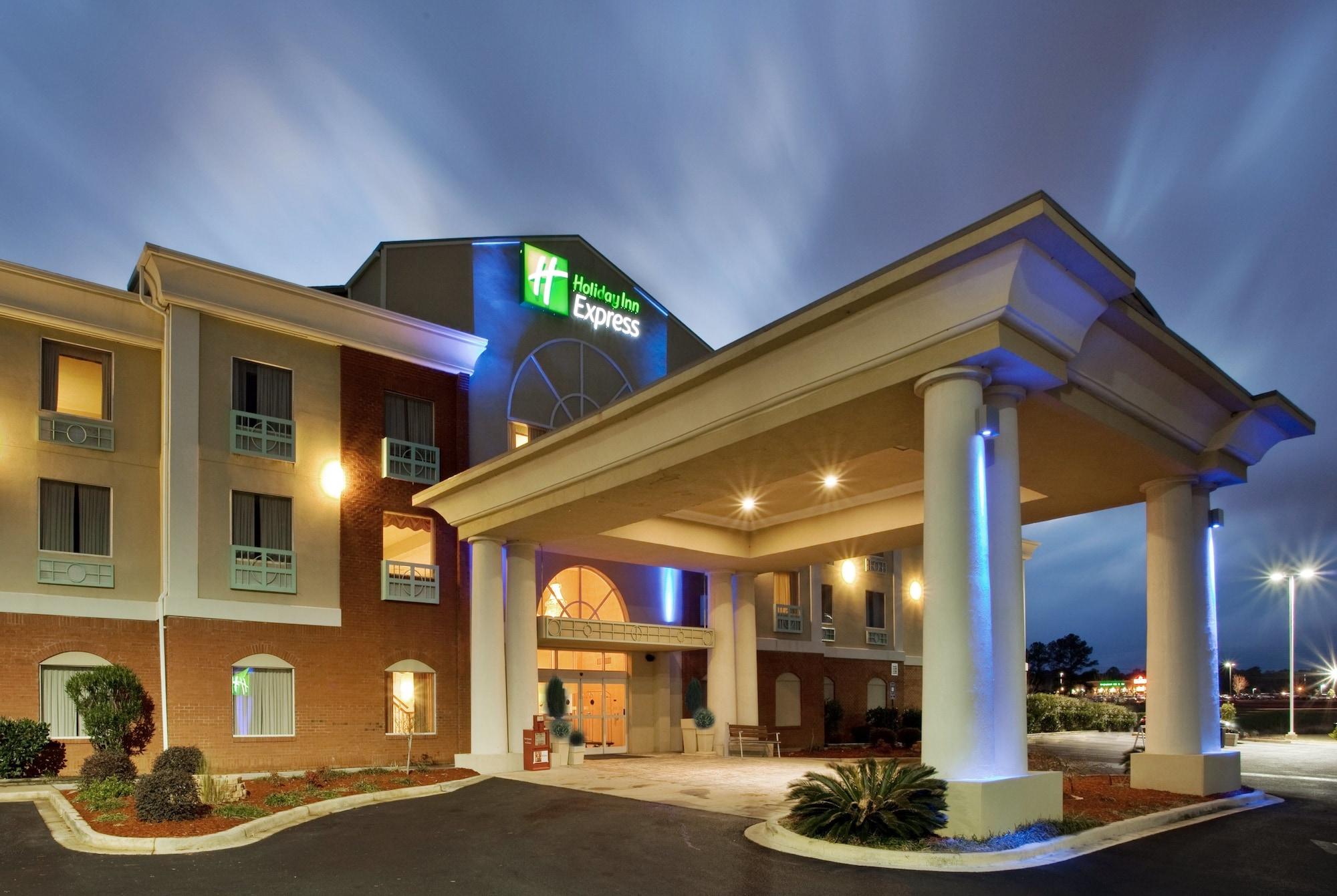 Vista Exterior Holiday Inn Express & Suites Thomasville by IHG