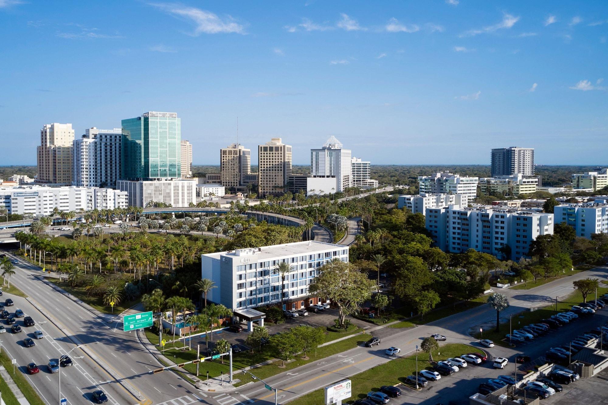 Vista Exterior Aloft Miami Dadeland