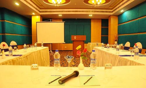 Sala de Reuniones Palette - Hotel Trishul Grand