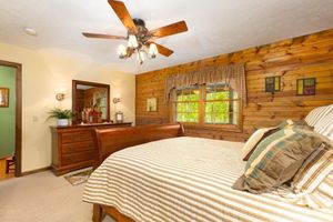 Alojamiento - Grin and Bear Witness to this Prime Location