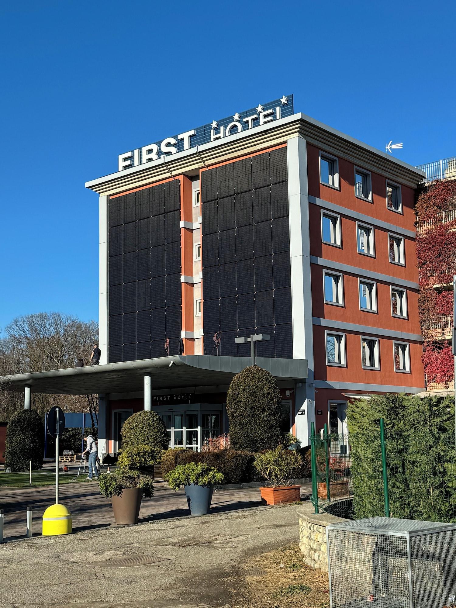 Vista Exterior First Hotel Malpensa