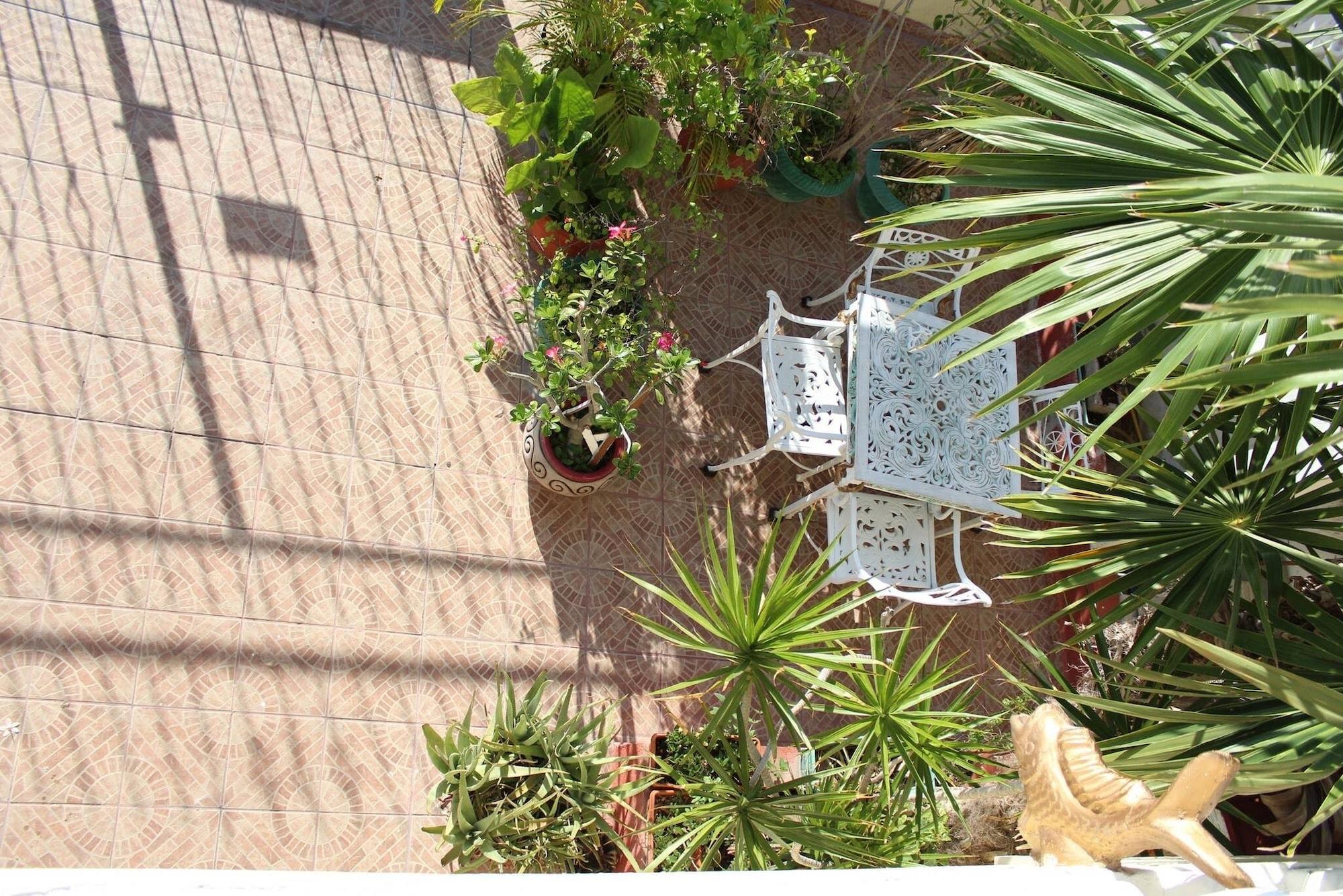 Comodidades del Alojamiento Room in B&B - Cancun Guest House 3 Near Ado bus Terminal and 25 min From-to Airport by Shuttle