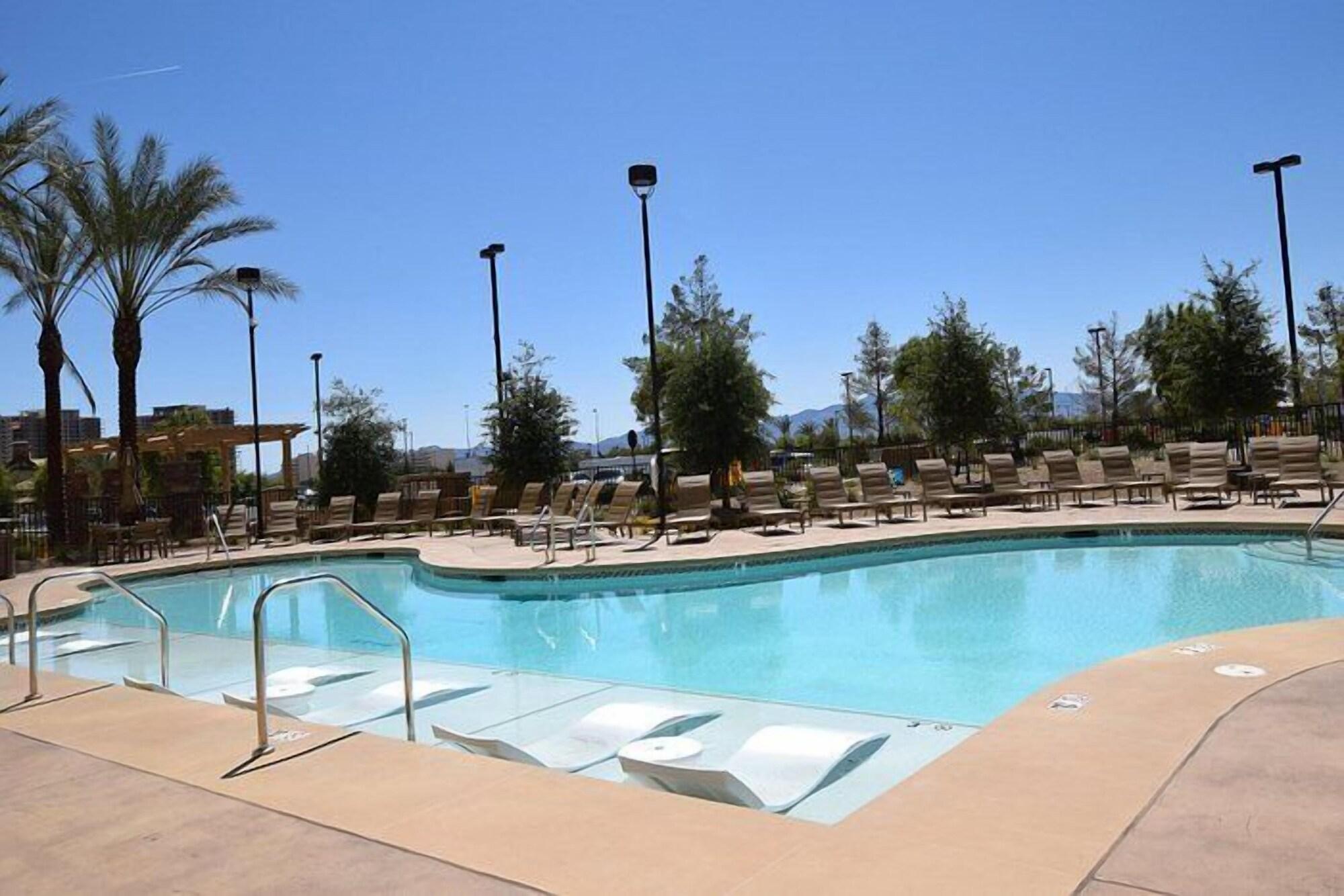 Vista Piscina The Berkley