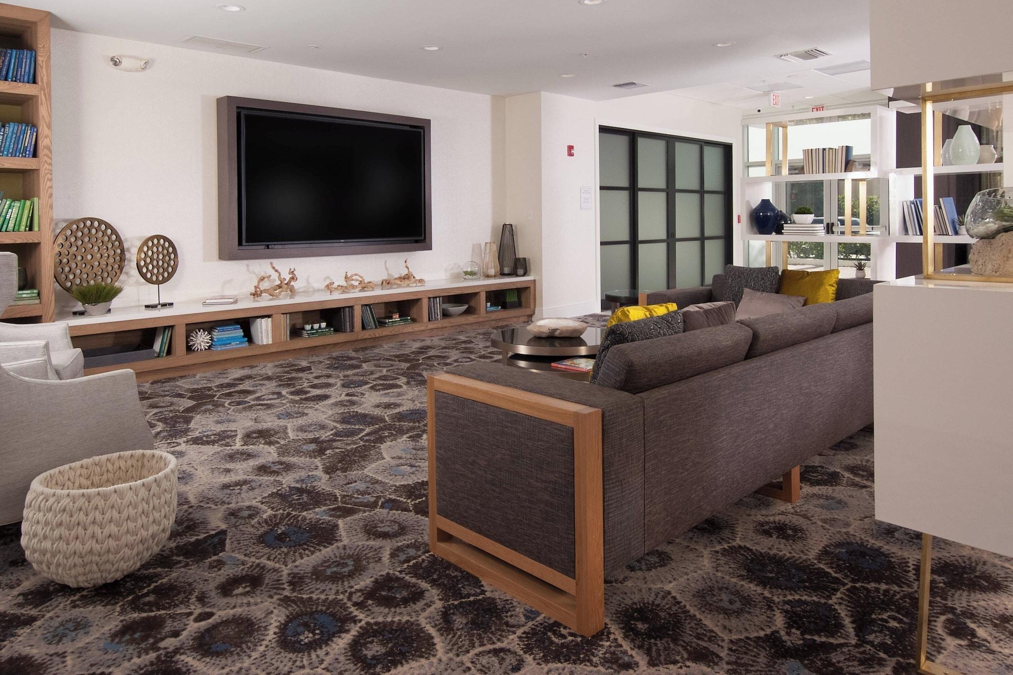 Vista Lobby Courtyard Miami in Coral Gables by Marriott