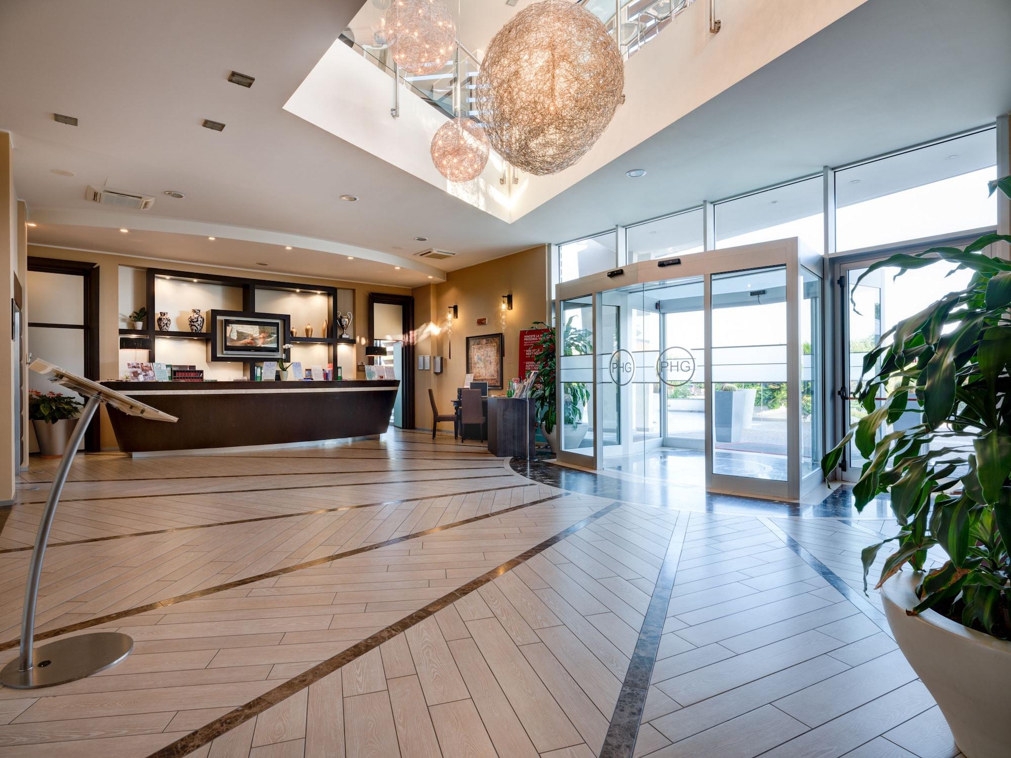 Vista Lobby Parc Hotel Germano Suites