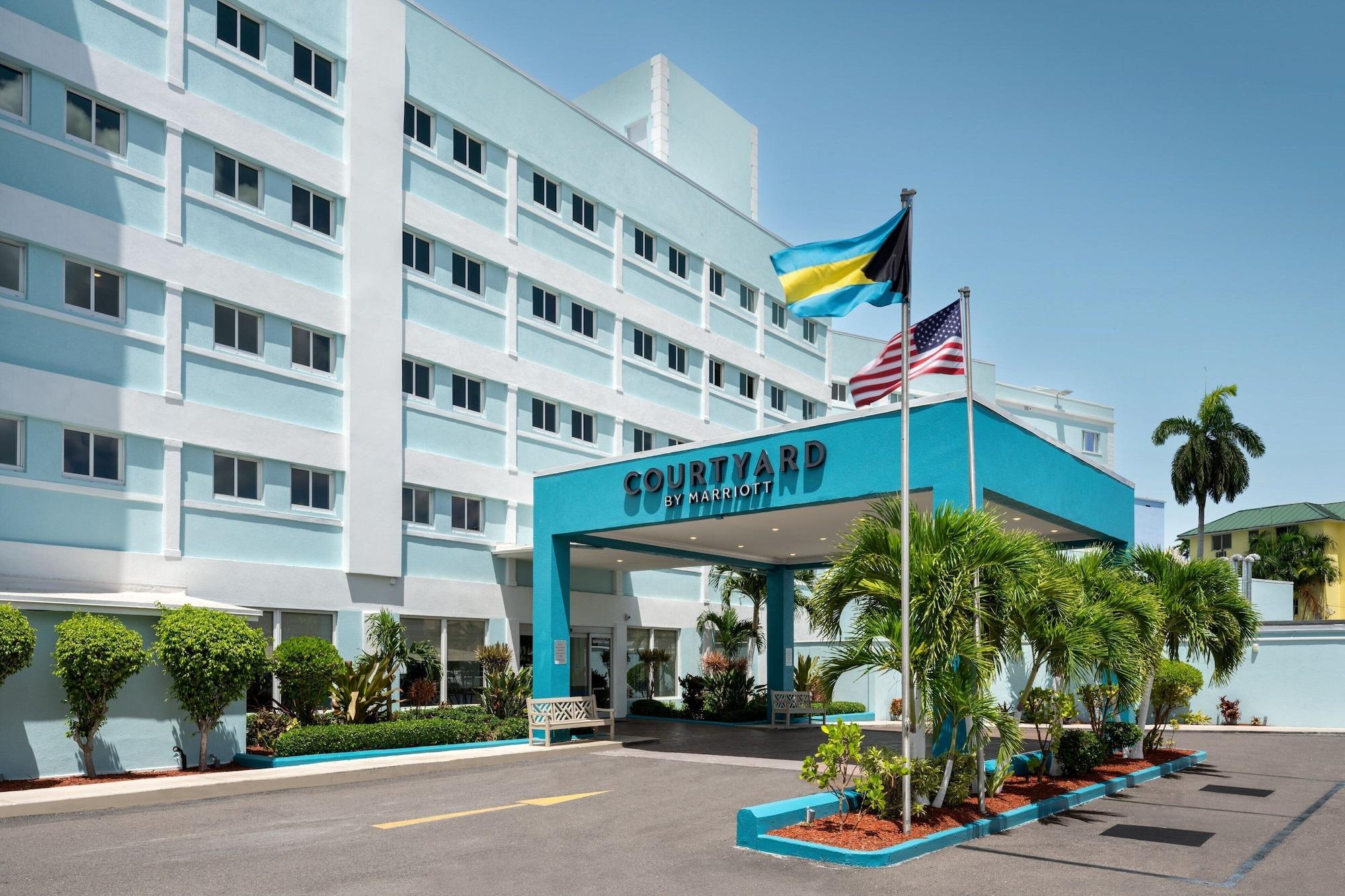 Vista Exterior Courtyard by Marriott Nassau Downtown/Junkanoo Beach