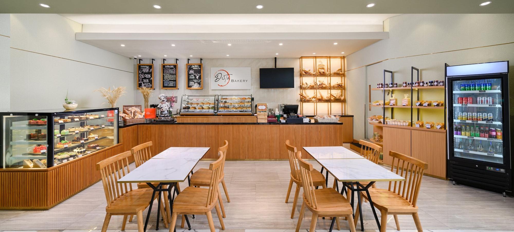 Restaurant Holiday Inn & Suites Jakarta Gajah Mada by IHG