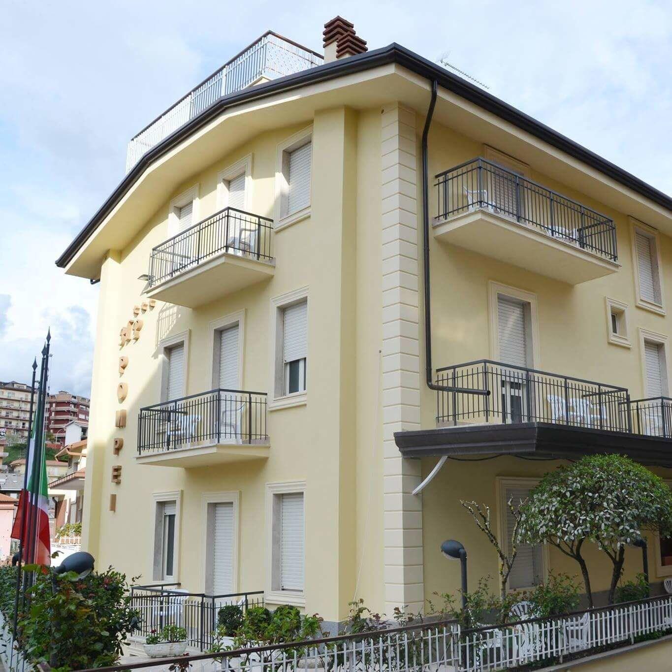 Varios Hotel Pompei