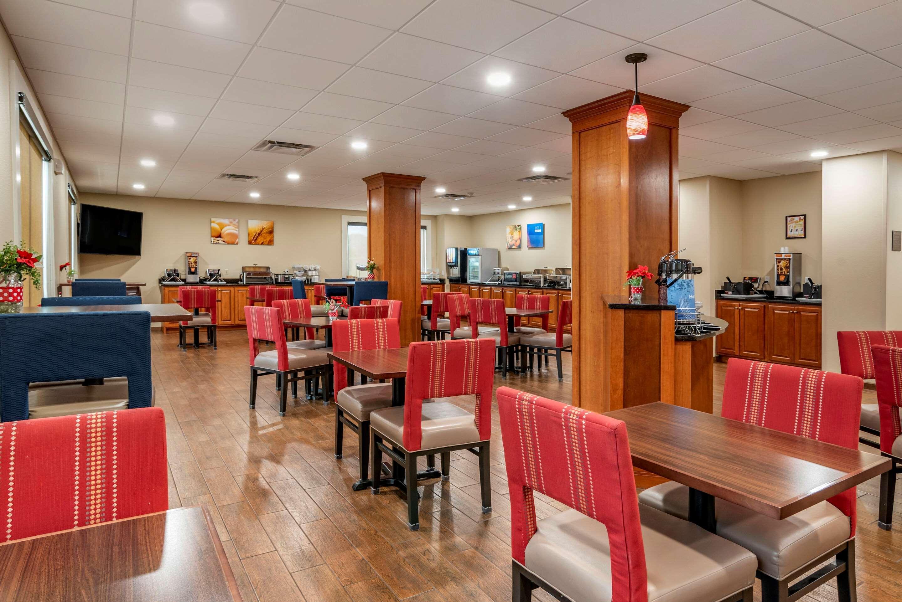 Restaurant Comfort Suites Niceville Near Elgin Air Force Base