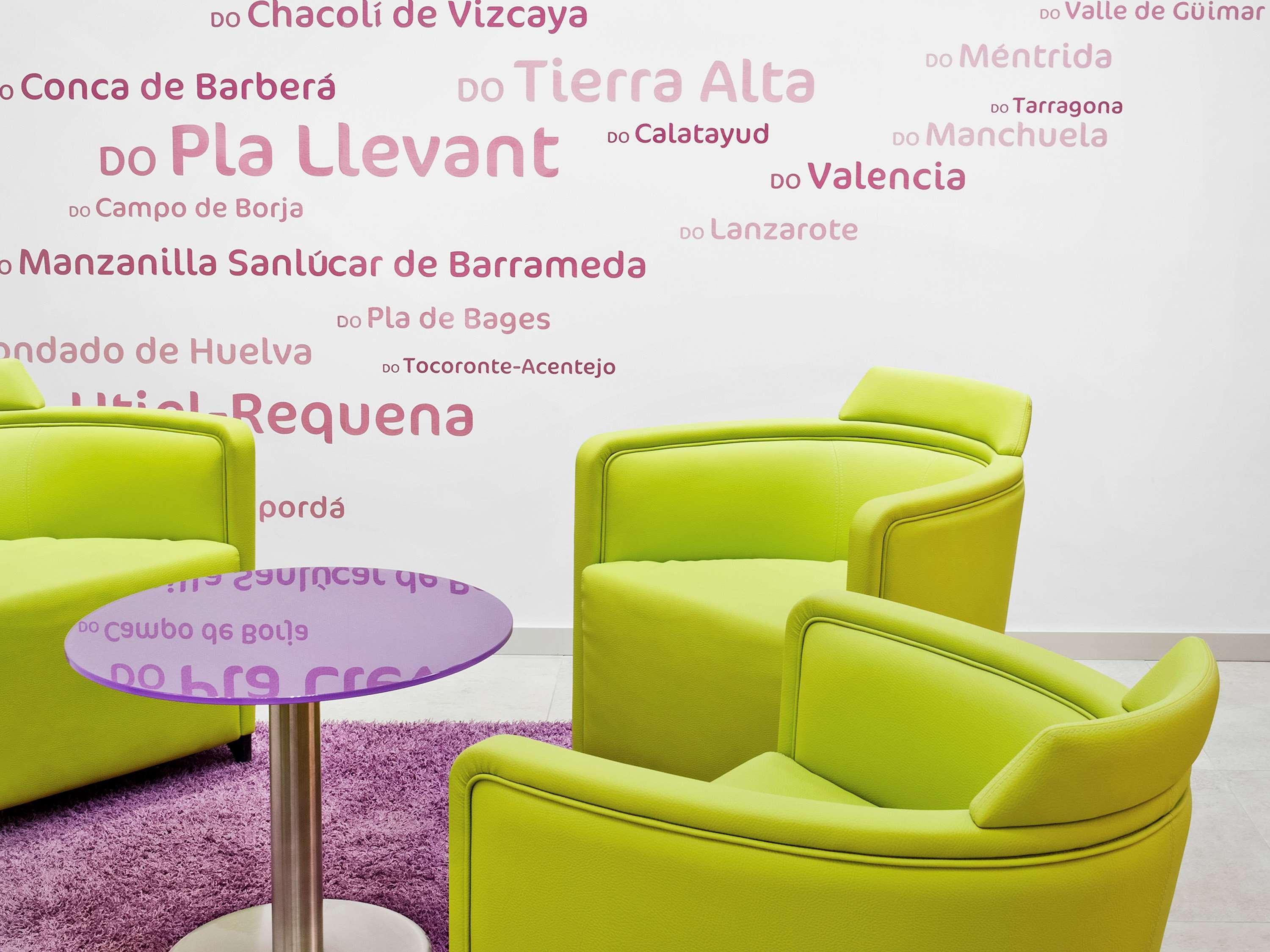 Bar/Salón Hotel ibis Styles Madrid Prado
