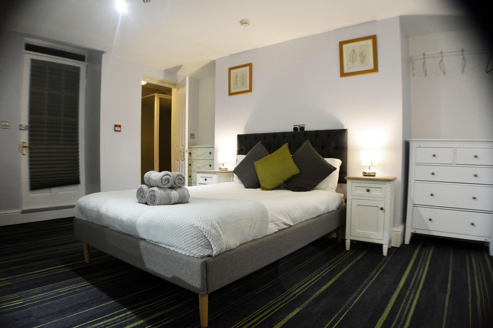Varios Queens Guesthouse Manchester