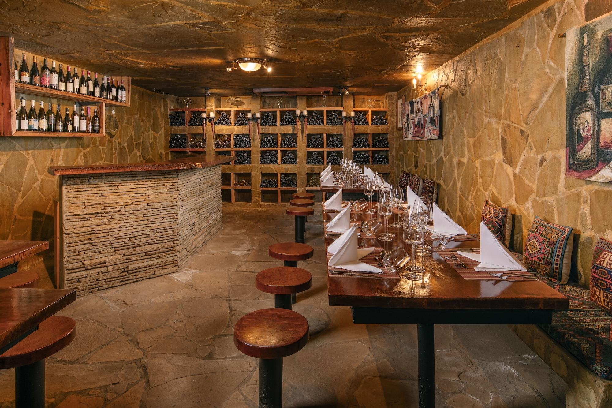 Restaurant Fairview Hotel Nairobi, Vignette Collection by IHG