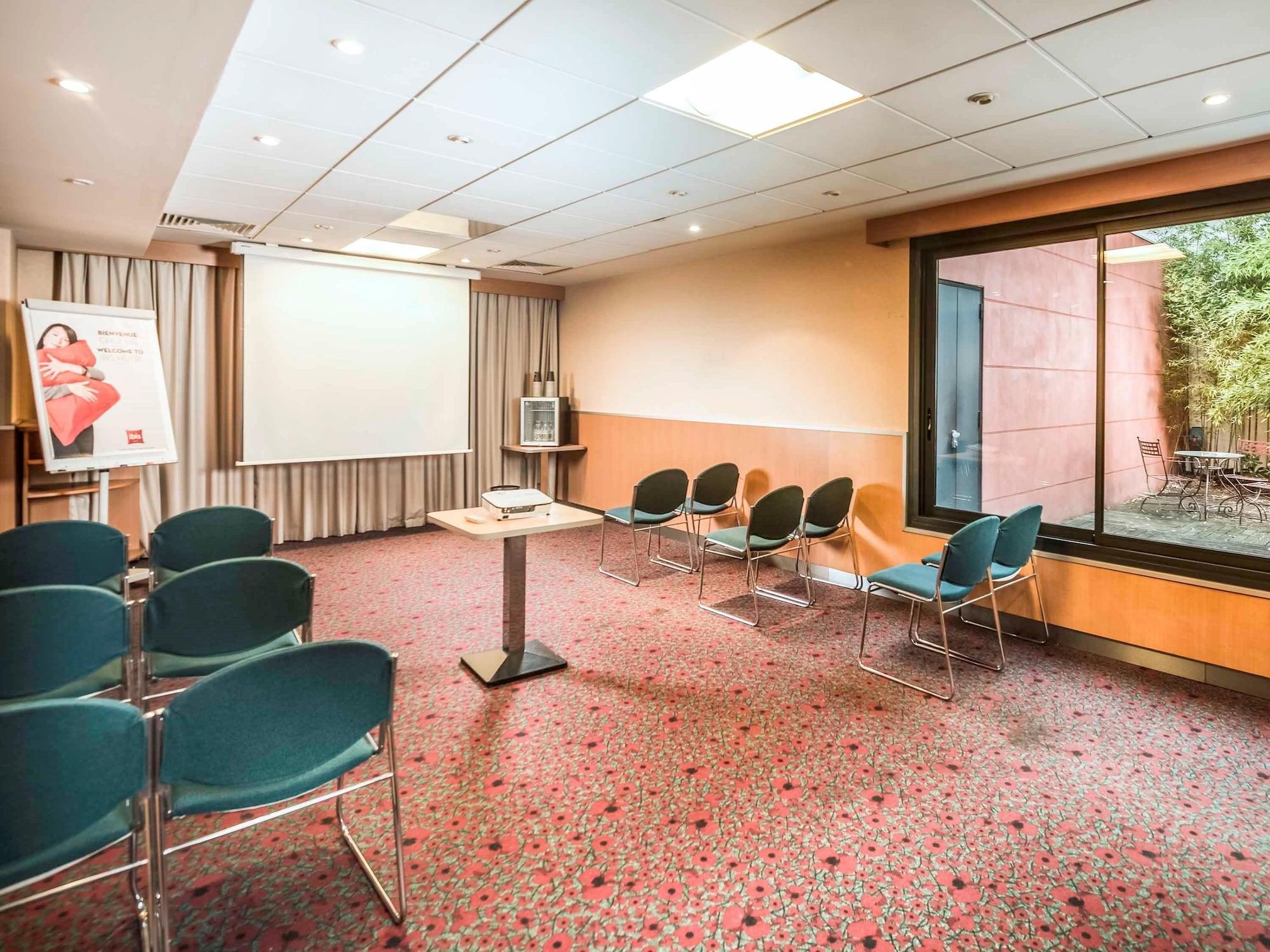Sala de Reuniones ibis Cannes Mandelieu