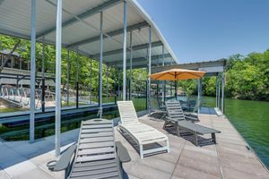 Alquiler Vacacional - Spacious Decks & Dock: Margaritaville Home!