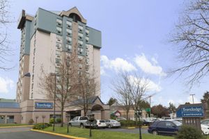 Alojamiento - Travelodge by Wyndham Vancouver Airport