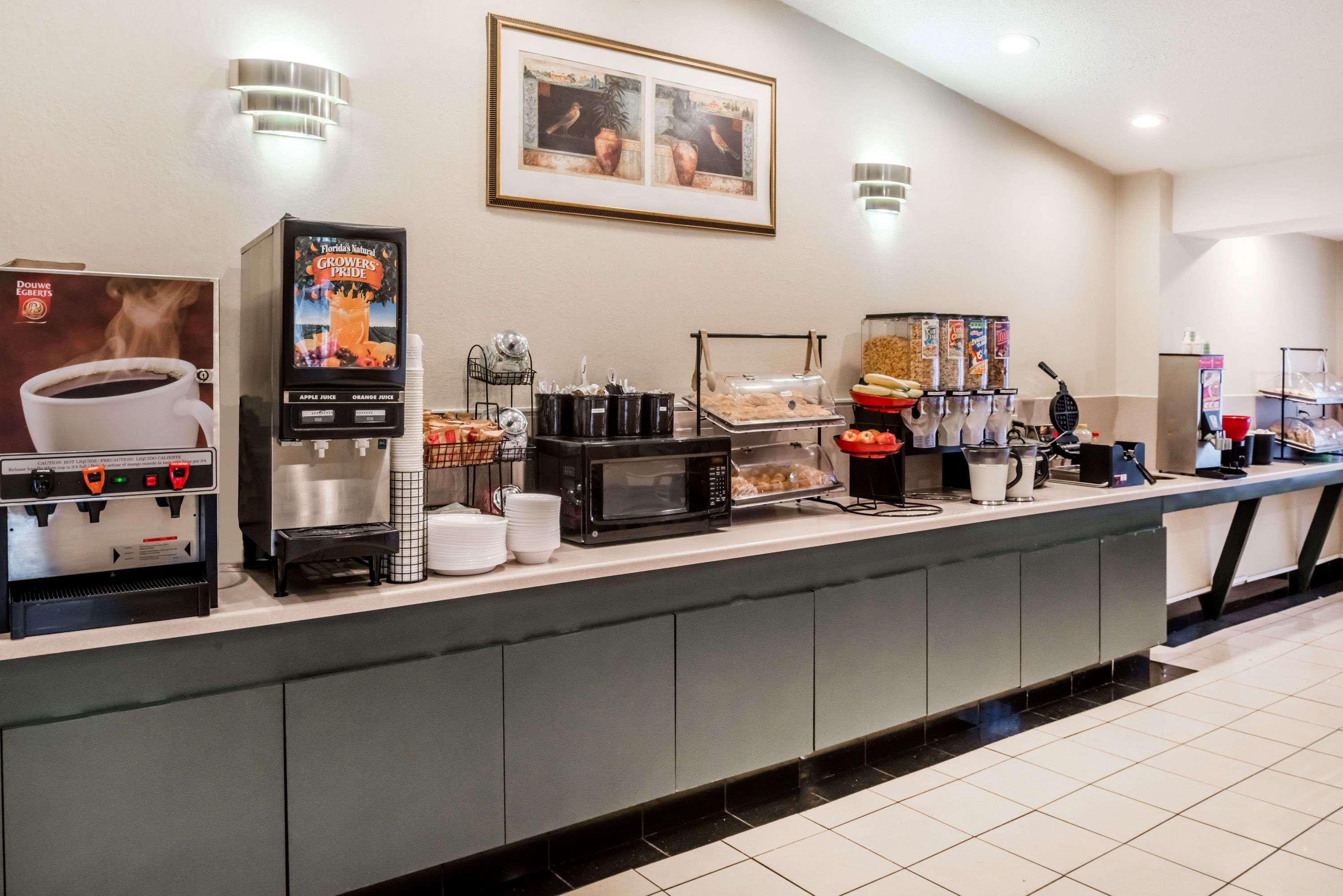 Restaurant Ramada by Wyndham Columbia