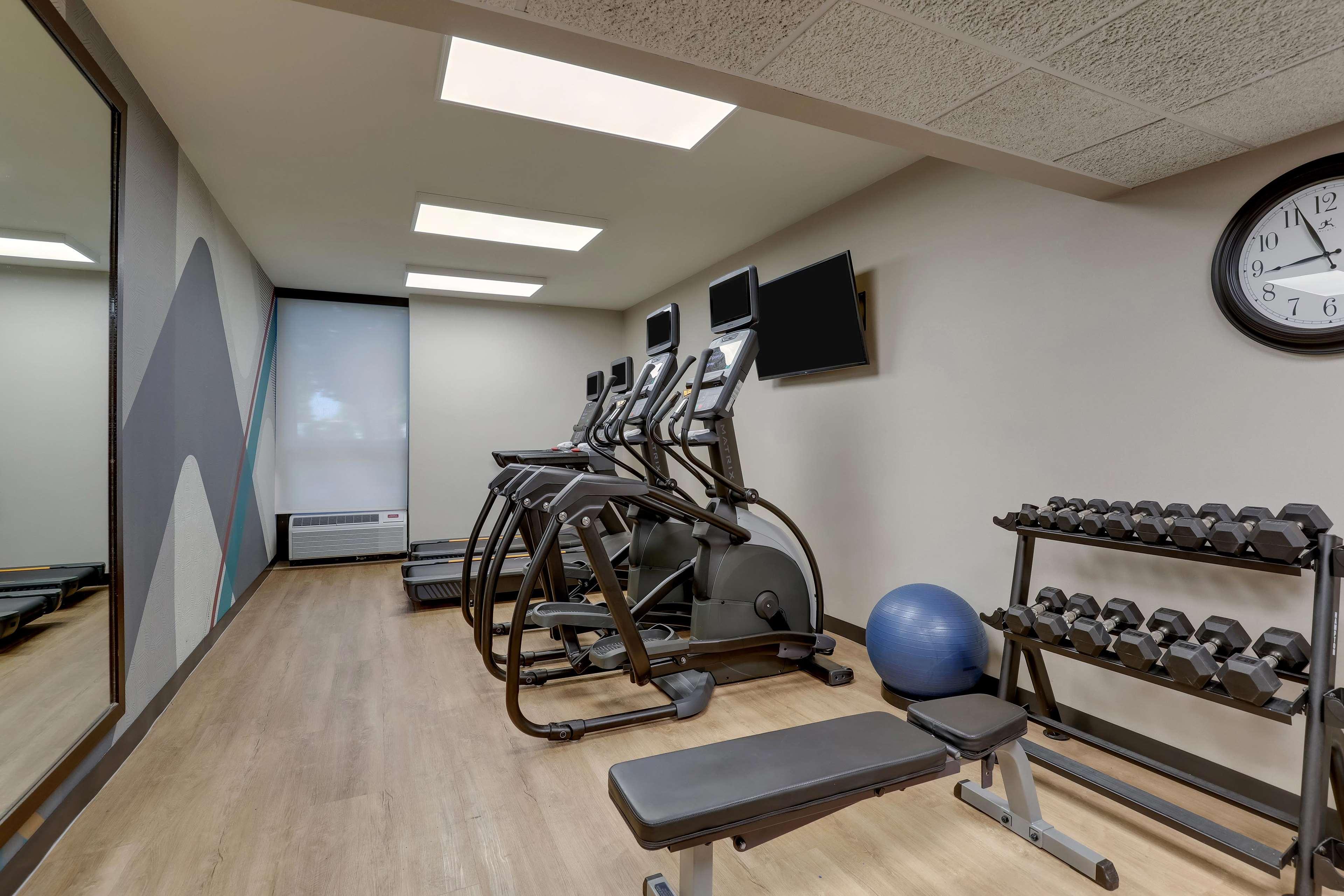 Gimnasio Drury Inn & Suites Charlotte University Place