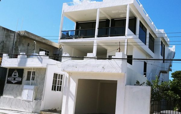 50% Off Luxury Lakeview Condo 1600 Square Feet - Hoteles con desayuno en Isla Mujeres, México