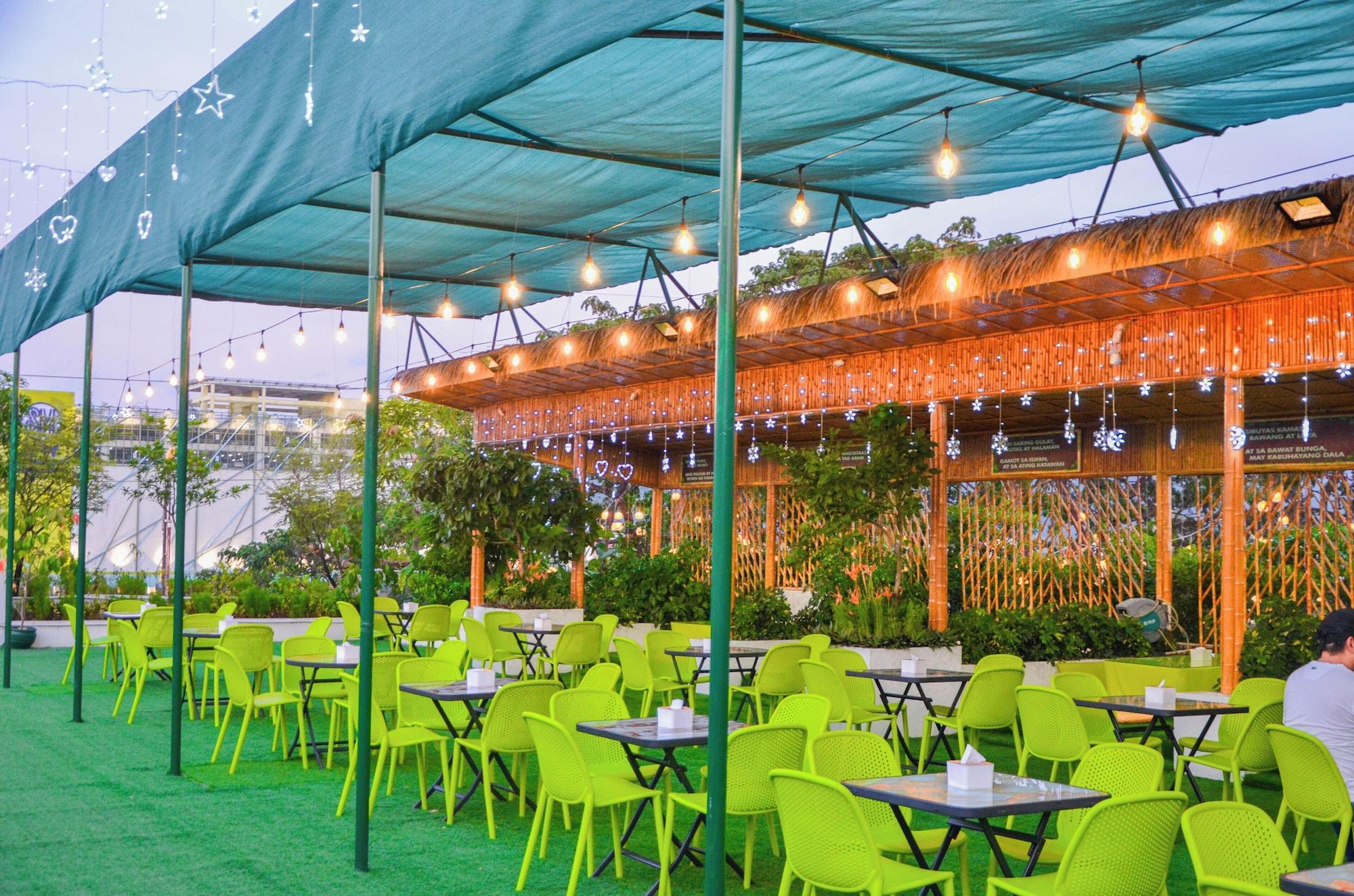 Restaurant Sky Garden Homestay