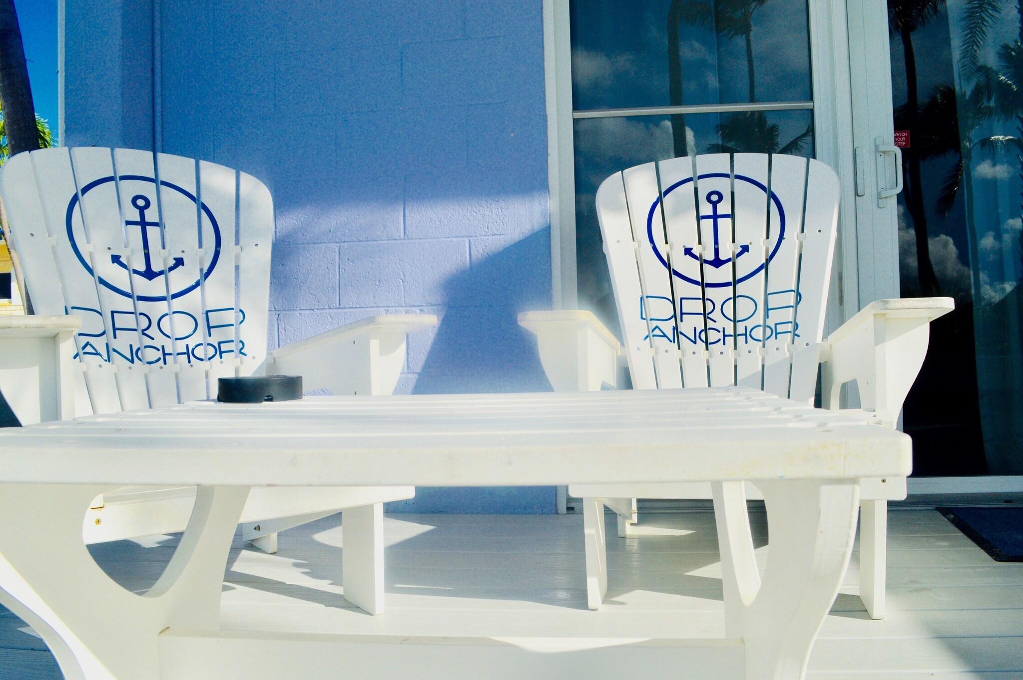 Vista Lobby Drop Anchor