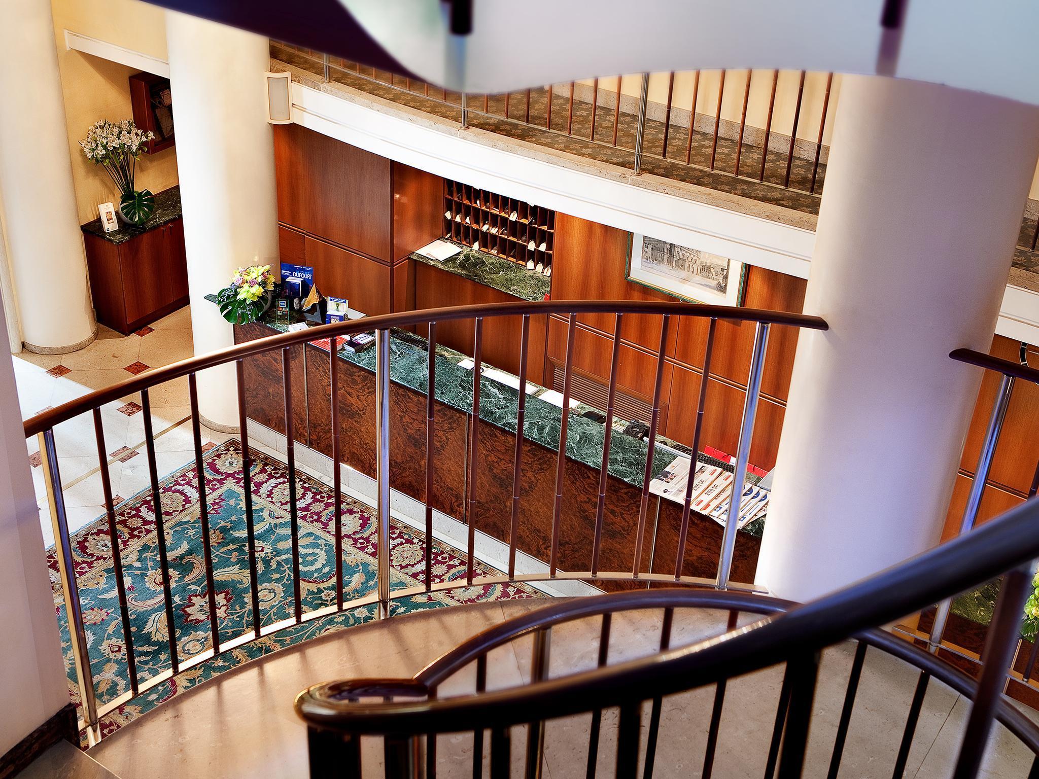 Vista Lobby Hotel Cavour