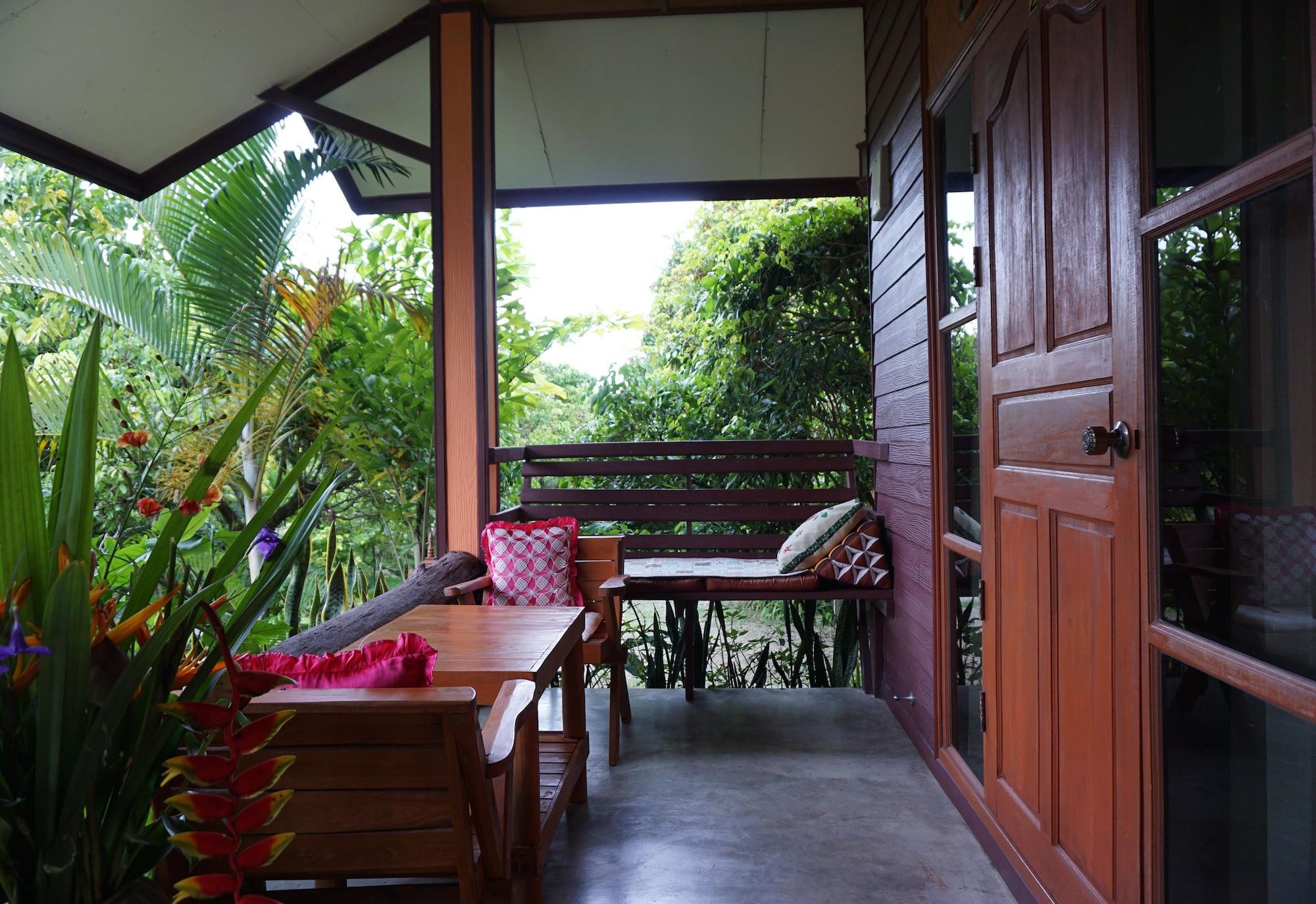 Equipamiento de Habitación Bansuan Thanormpat Resort