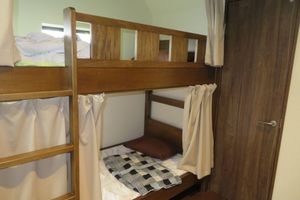Alojamiento - Azalea - Hostel