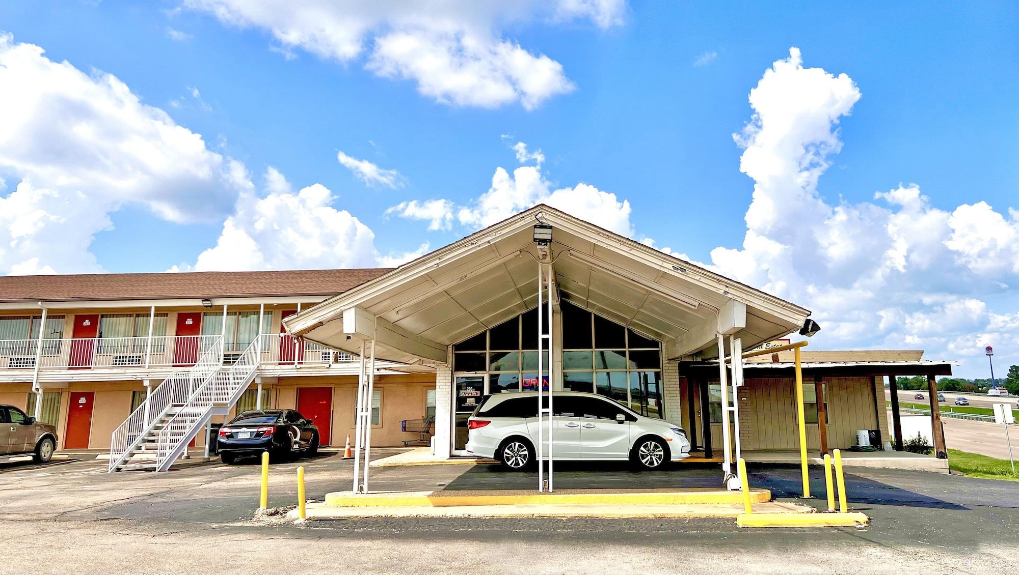 Varios Thunderbird Motel Hillsboro