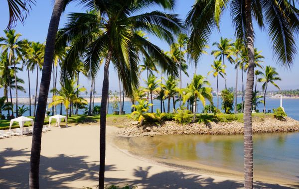 Descubre las paradisíacas playas de Manzanillo