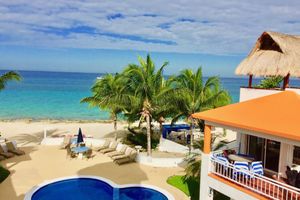 Alquiler Vacacional - Hippie Bob & Diana's Second Floor Beach House: On The Beach/Caribbean Sea