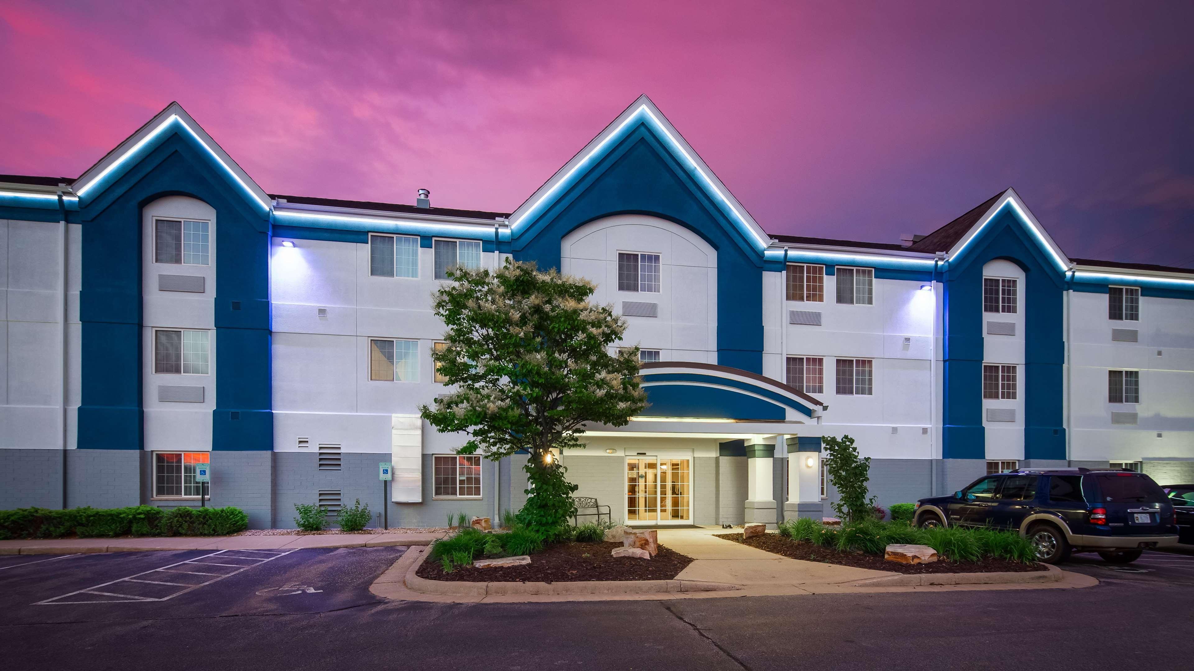 Vista Exterior Best Western Plus Wausau-Rothschild Hotel