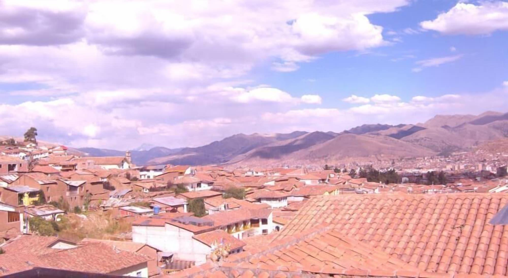 Playa Hospedaje Pumacurco - Hostel