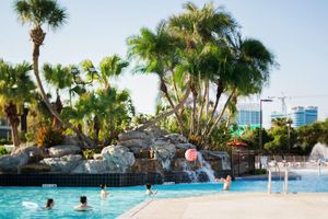 Alojamiento - Avanti Palms Resort & Conference Center