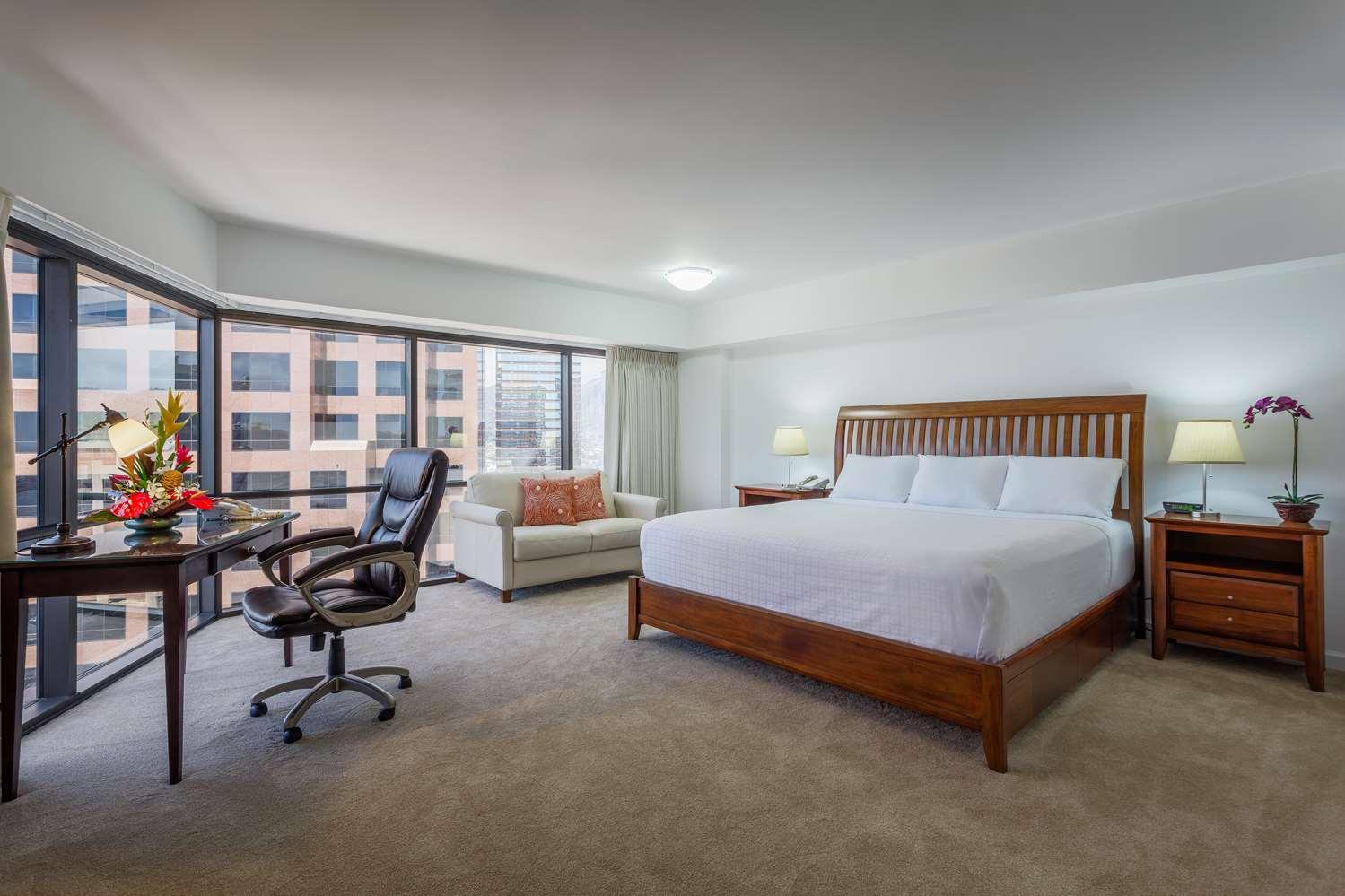 Suite Aston at the Executive Centre Hotel