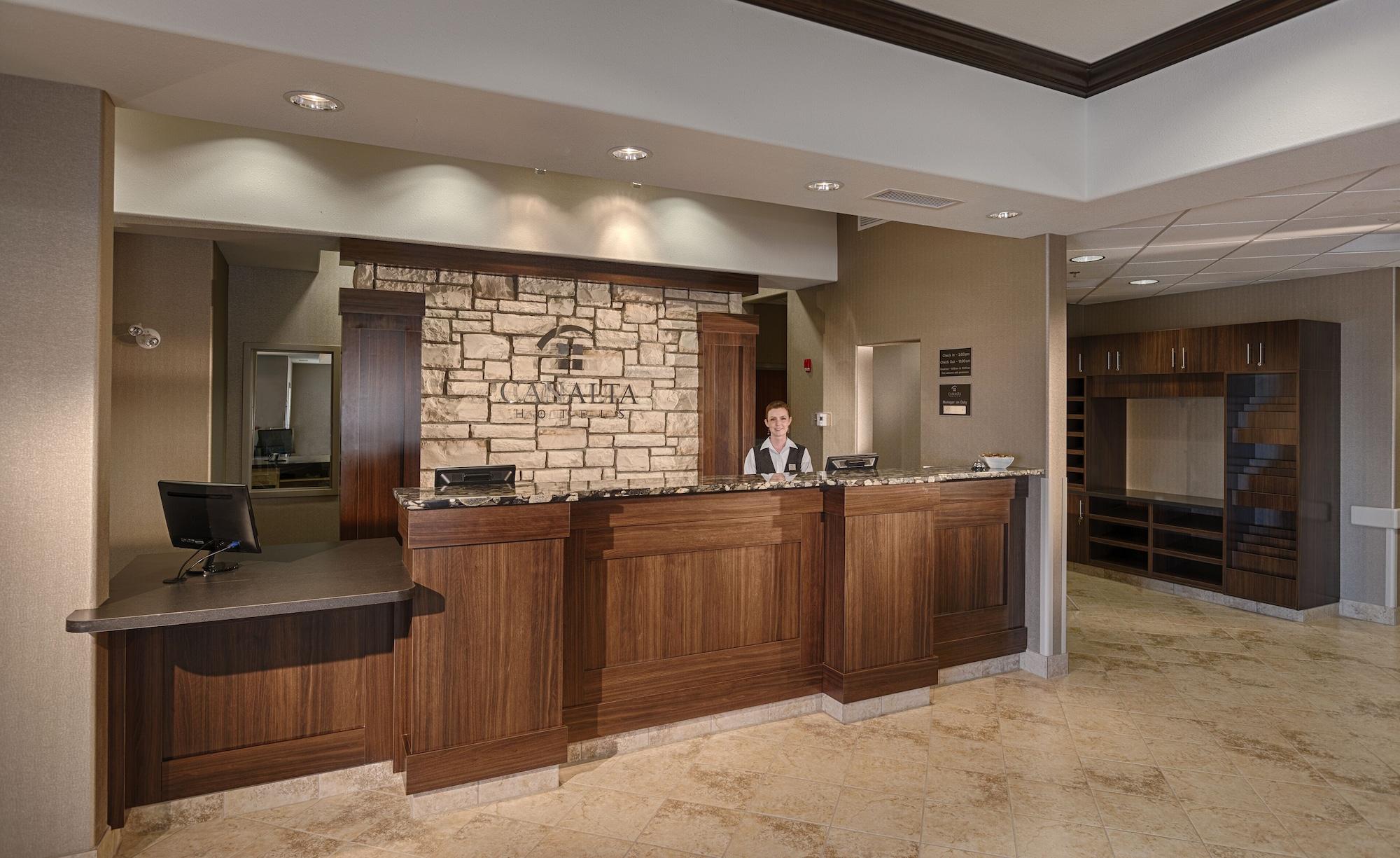 Vista Lobby Assiniboia Canalta