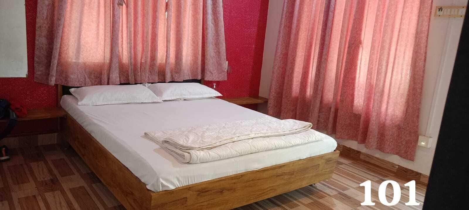 Varios khodal Resort