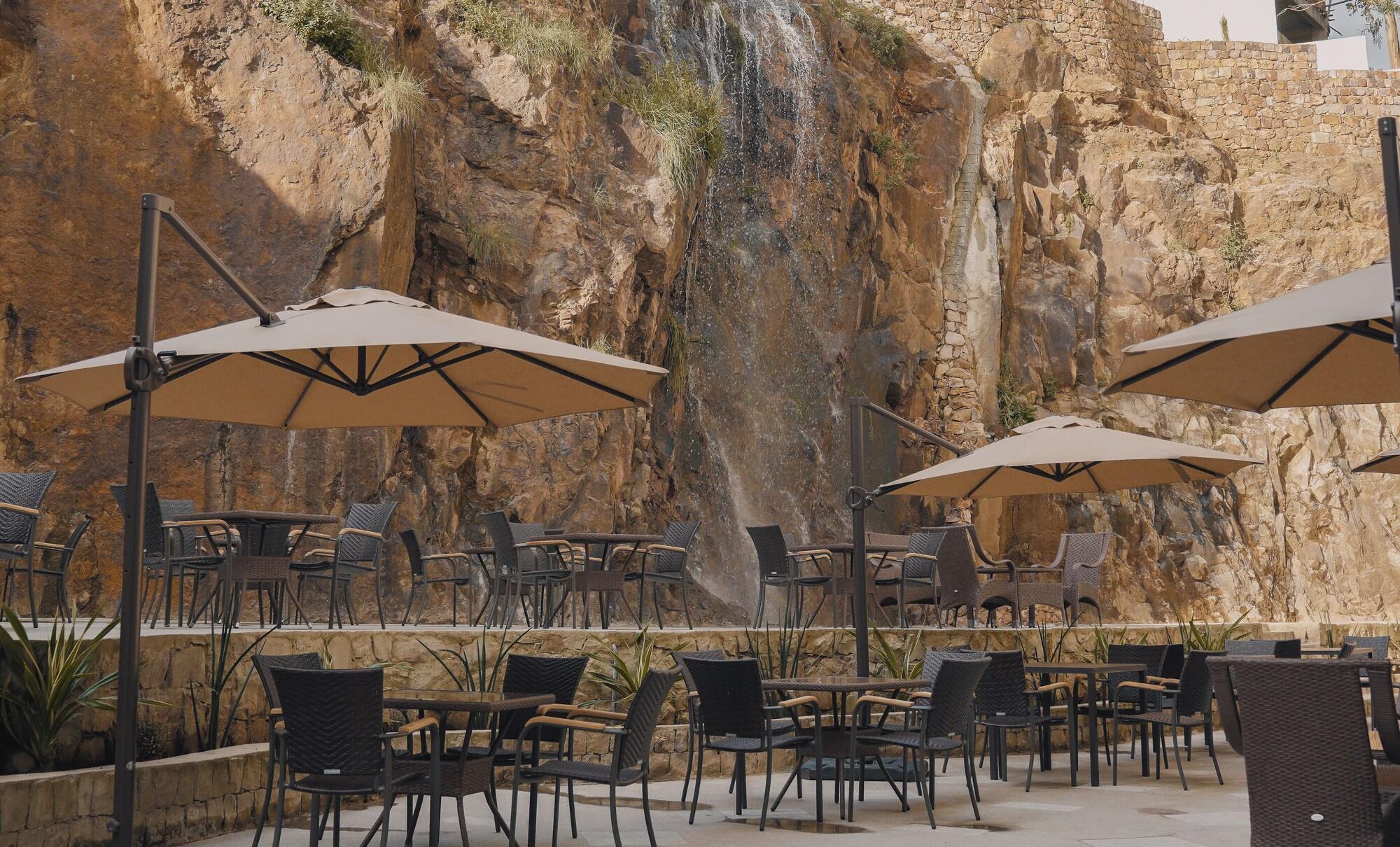 Vista Exterior Haile Grand Addis Ababa