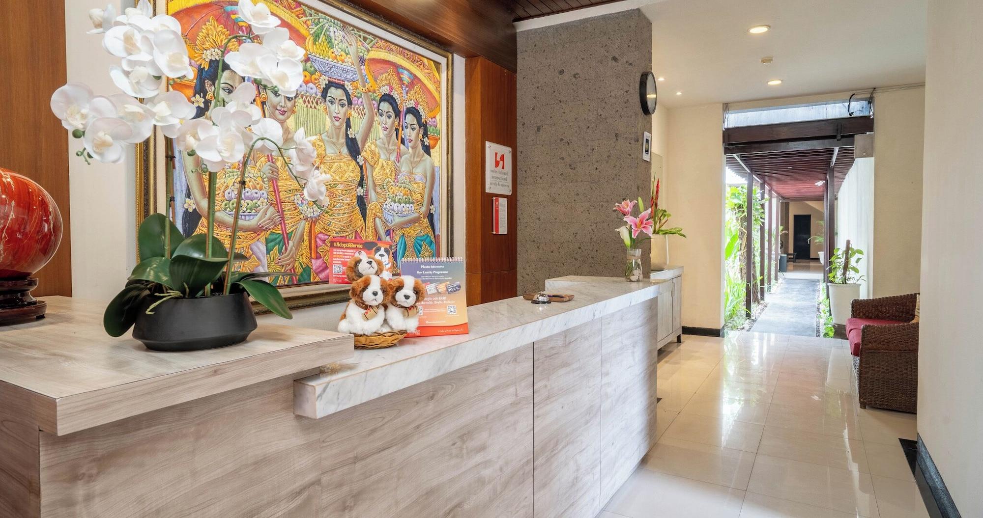 Vista Lobby Swiss-Belcourt Sunset