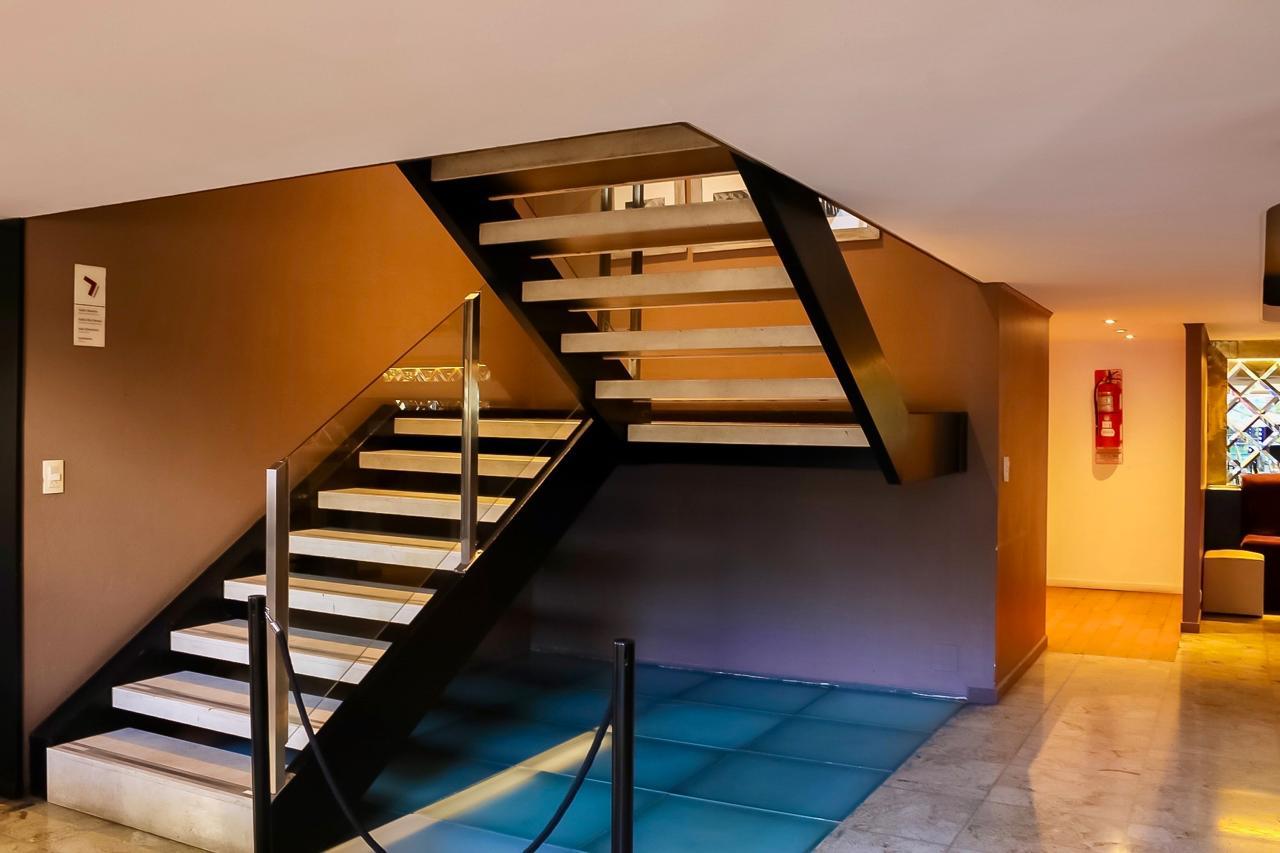 Corredores / Escaleras Hotel Majestic Rosario