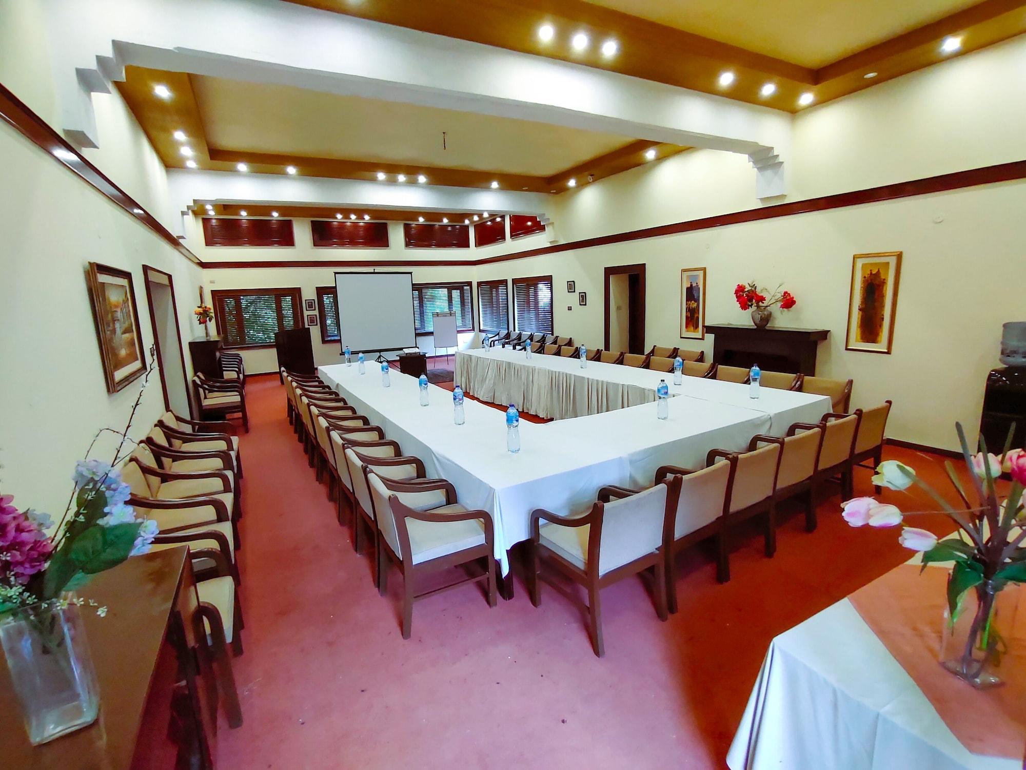 Sala de Reuniones Lockwood Hotel Murree