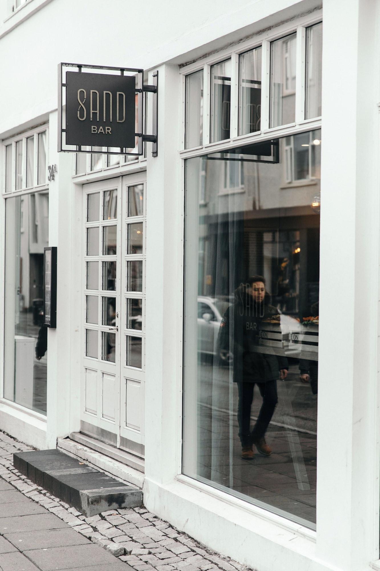 Vista Exterior Sand Hotel by Keahotels