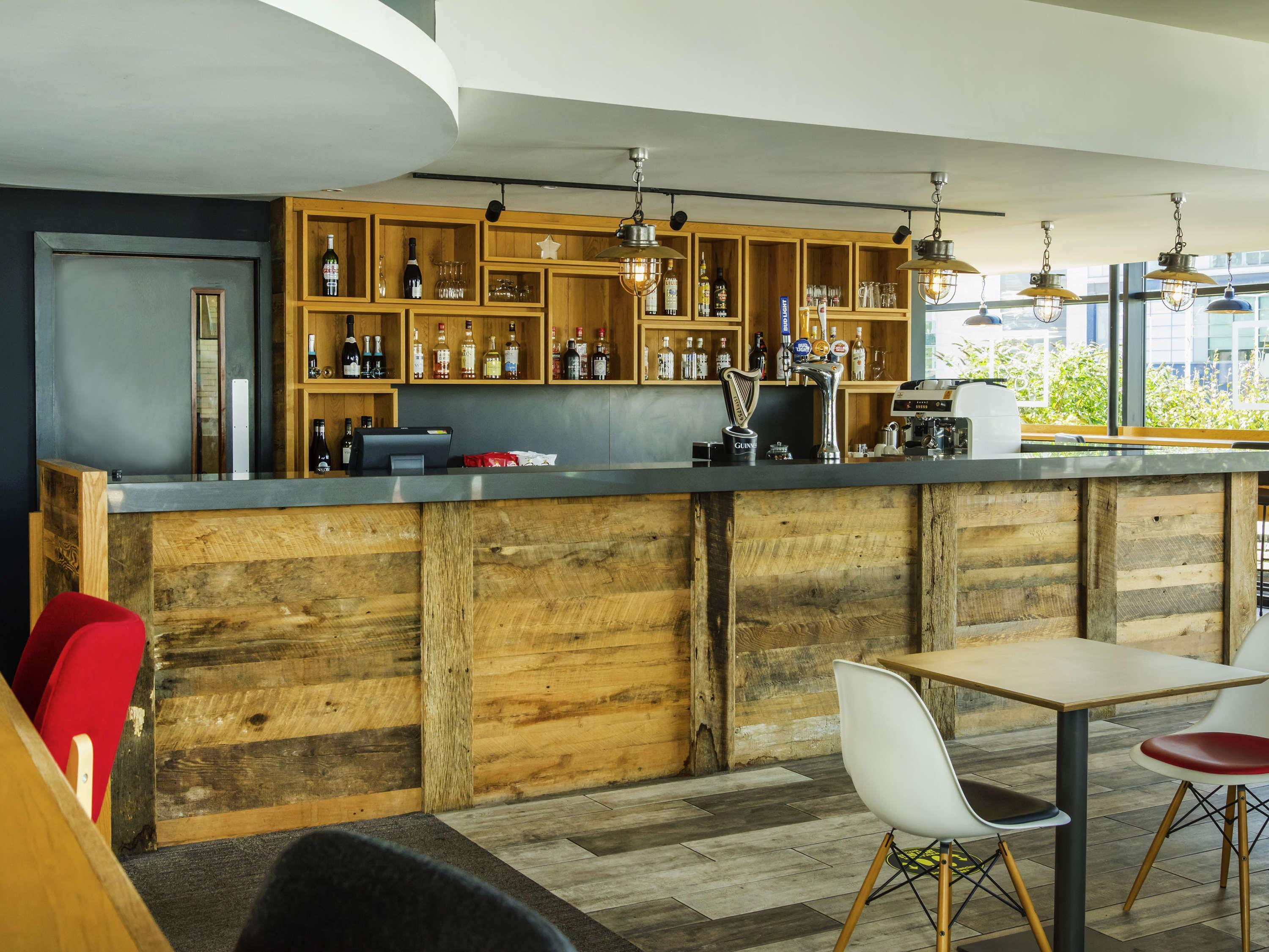 Bar/Salón ibis Leicester City