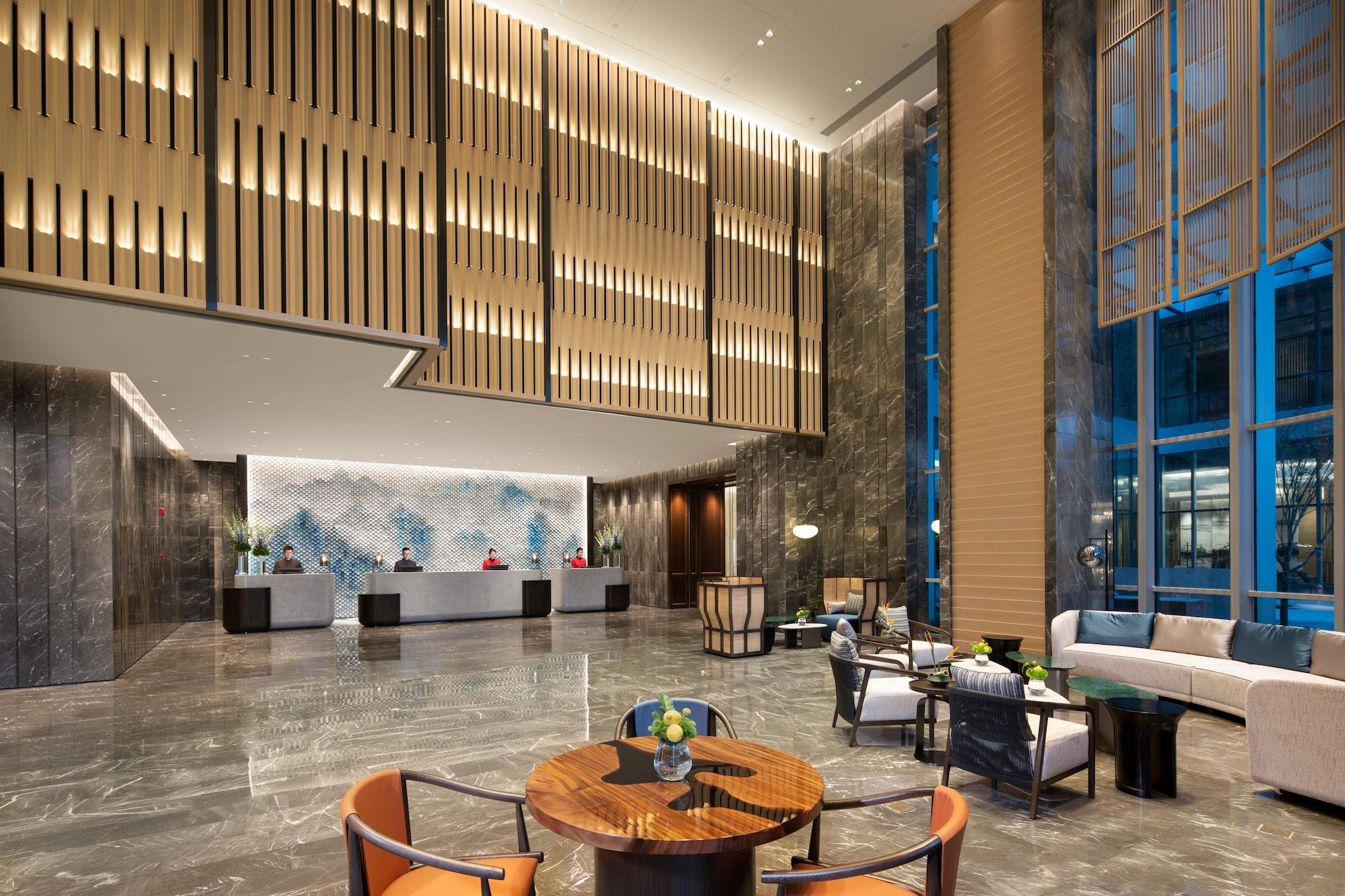 Vista Lobby HUALUXE Yibin by IHG